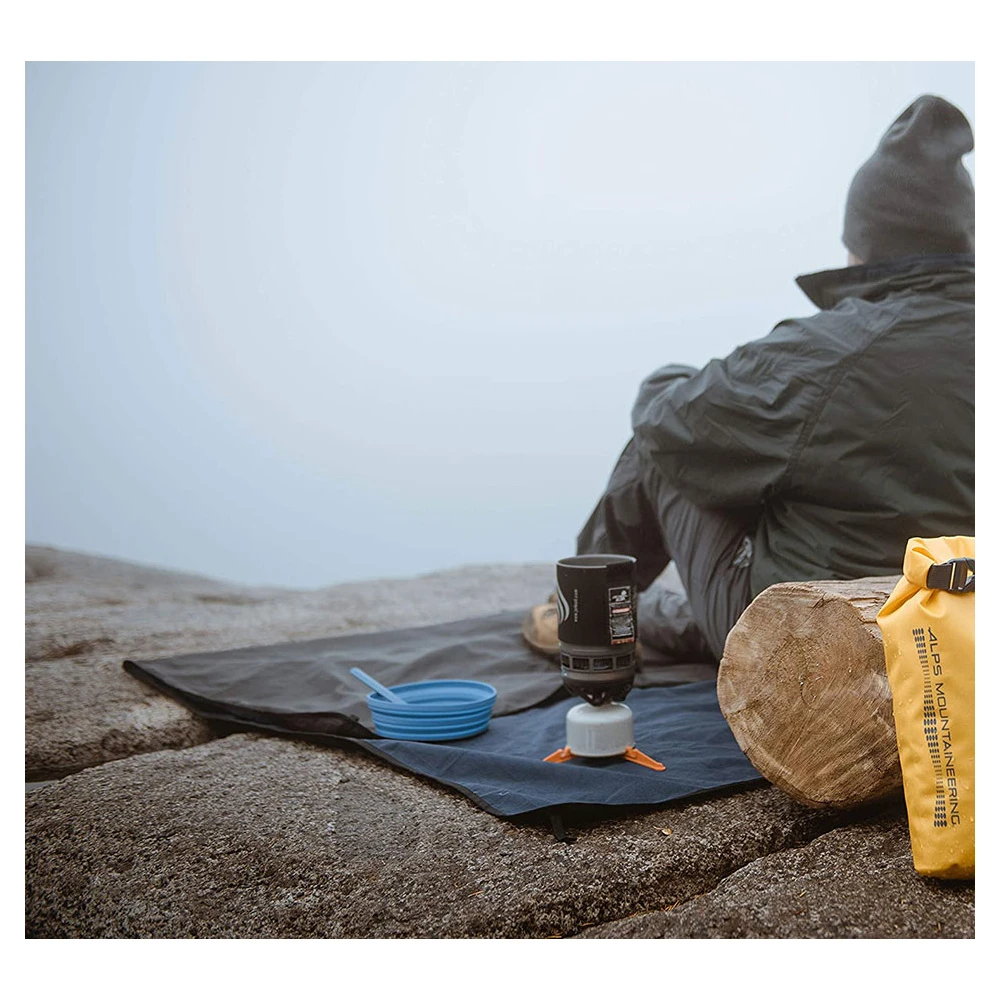 Alps Mountaineering Dayventure Waterproof Blanket - Image 4
